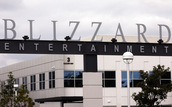 Selon le WSJ, la Californie avait auparavant estimé la responsabilité potentielle d'Activision Blizzard à près d'un milliard de dollars, pour 2500 employés qui pourraient avoir des griefs contre l'entreprise. 