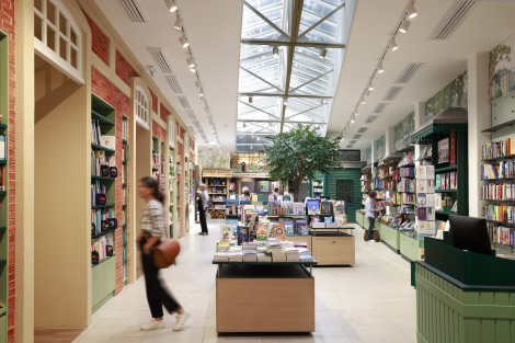 Lonsdale pour Chantelivre – « Chantelivre : rénovation de la librairie jeunesse de la rue de Sèvres »