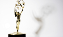 Lundi 15 janvier, se tient à Los Angeles la cérémonie des 75e Emmy Awards, équivalent des Oscars pour la télévision américaine.
