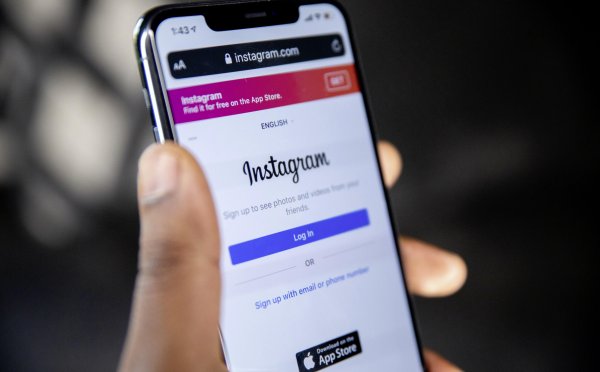 No to paid certification of Facebook and Instagram accounts, according to RSF